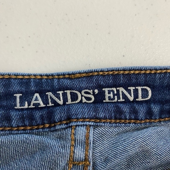 Lands End Womens Size 6 Mid Rise Bootcut Medium Wash Jeans - Picture 3 of 5